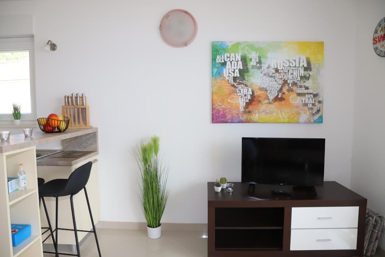- Island View Apartment