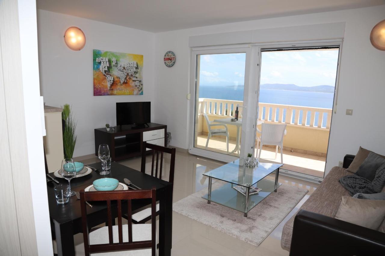 - Island View Marusici (Split-Dalmatia)
