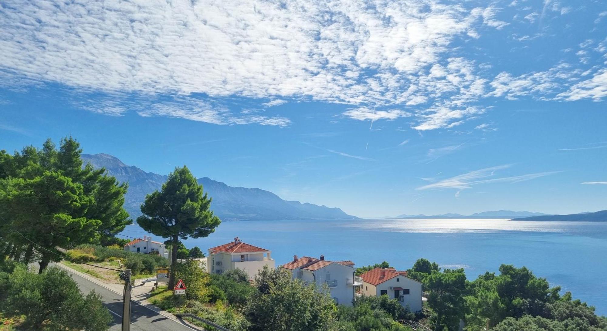 - Island View Apartment Marusici (Split-Dalmatia)
